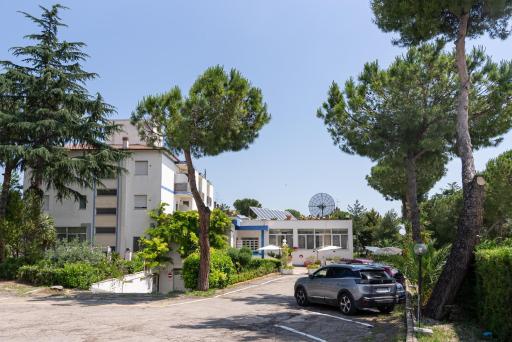 Hotel La Fonte a 300m uscita A14 Pescara Nord - Housity