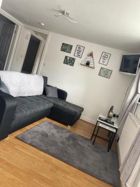 T-post guest house - Housity
