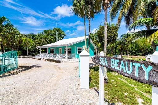 Sea Beauty by Grand Cayman Villas & Condos - Housity