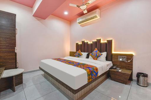 FabHotel Max Inn - Housity