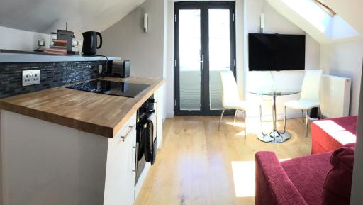 Coachhouse - Housity