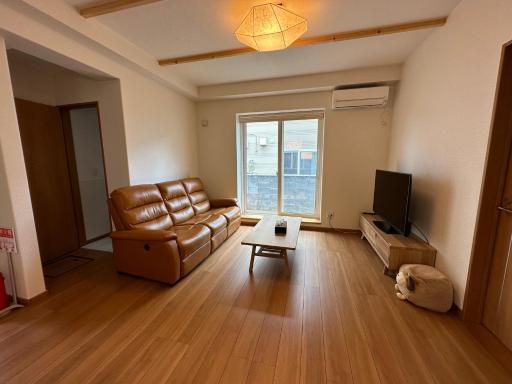 Blue house - Housity