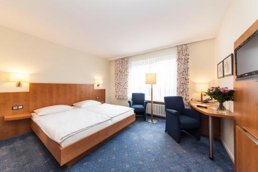 Hotel Drei Kronen Elmshorn - Housity