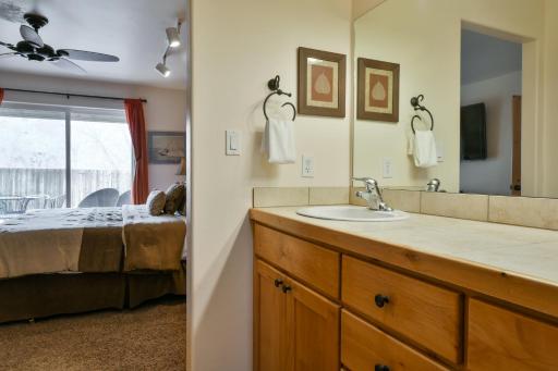 Cottonwoods 415 - Housity