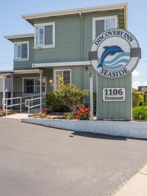 Discovery Inn Monterey Bay - Housity