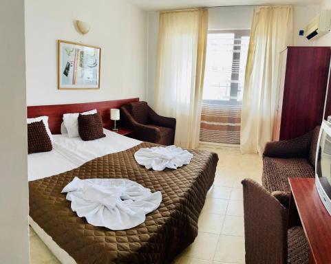 Yalta sunny beach - Housity