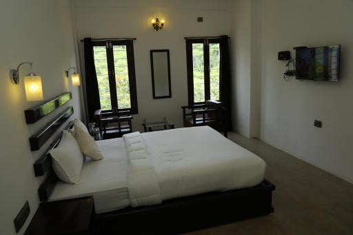 Cactus Inn - Housity