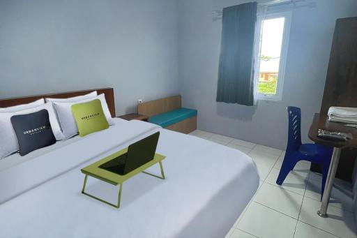 Urbanview Hotel Mutiara Persada Syariah Majalengka by RedDoorz - Housity