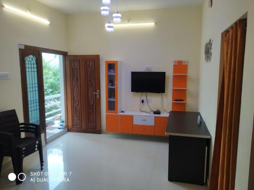 DELVI's LUXURIOUS HOUSE - Housity