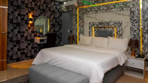 Euphoric Apartments - Housity