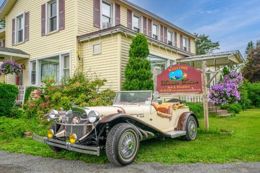 Mountain Treasure Bed and Breakfast - Housity