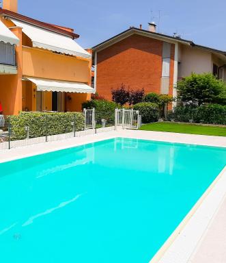 Nuova casa al lago con piscina - Housity