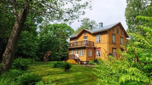 Kirjakkalan Ruukkikylä - Housity