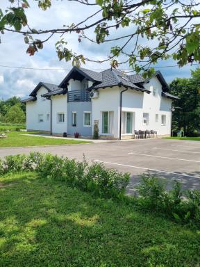 House Forest Queen - Housity