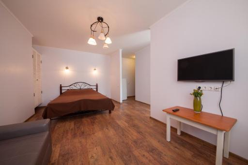 Kvartirov Apartment at K.Marksa - Housity