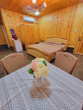 atoom lodge - Housity