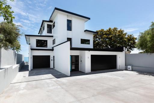 Oakura Beach Front Apartments - Housity