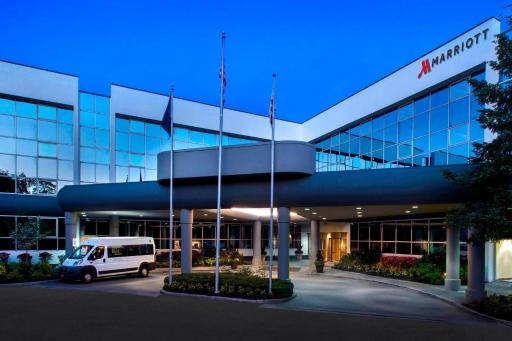 Marriott Melville Long Island - Housity