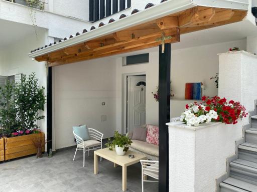 LR Apartments - Housity