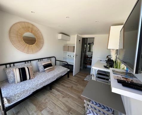 Studio Collobrières Vue sur village - Housity