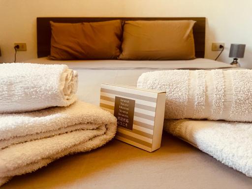 Lucia House - Housity
