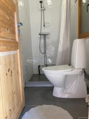 Asplunda Gård, Kolmården stuga nr 2 - Housity