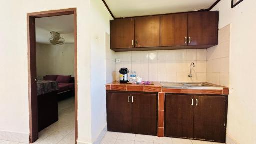 Lanta School Beach House - Housity