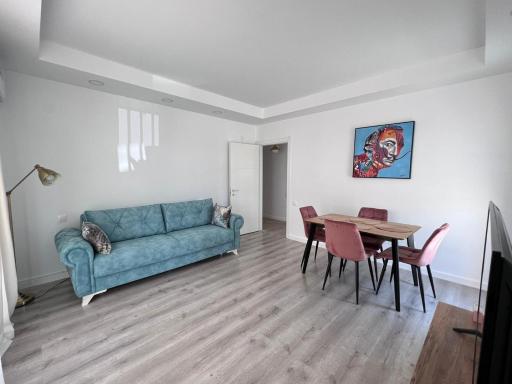 Cosmopolis Bliss: Your Home Away from Home - Housity