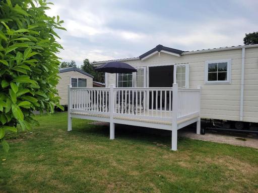 Cherry Blossom Retreat - Housity