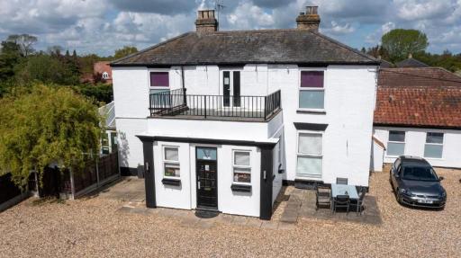 Watton Vibe Hotel - Housity
