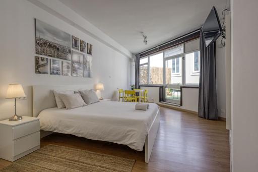 Travel & Live Aliados Apartment - Housity