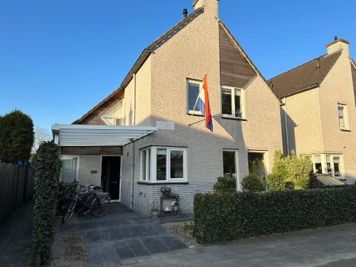 Gorinchem, spacious house, terrace at the water - Housity
