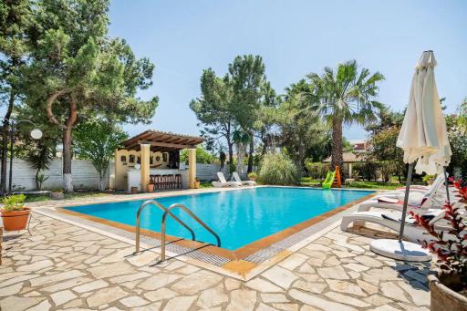 St. George Villa - Housity
