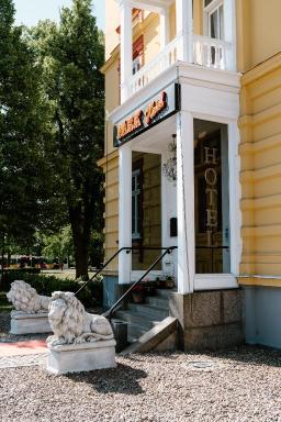 Park Hotel Linköping Fawlty Towers - Housity