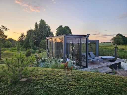 Vaitų Riešutynė - Small shipping container house - Housity