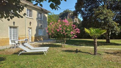 Gîte près de Sarlat avec jardin et salon de massages - Housity