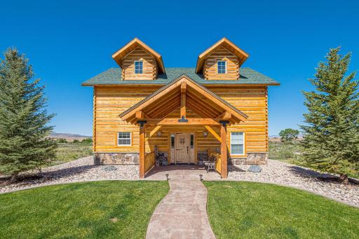 Rustic Retreat Log Cabin W- Fire Pit Pool Table! - Housity