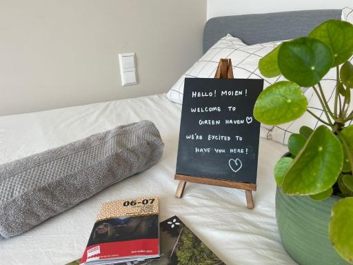 Green Haven - Guest Room in Mid Century Modern Homestay Apt Luxembourg - Housity