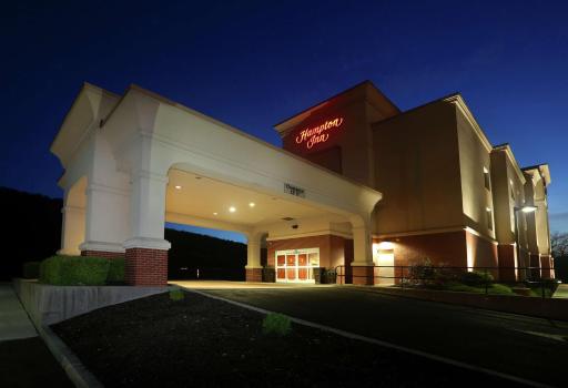 Hampton Inn Owego - Housity