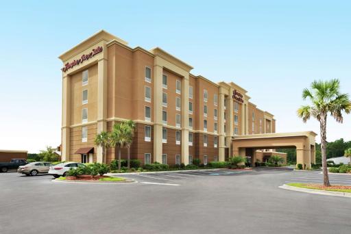Hampton Inn & Suites Brunswick - Housity