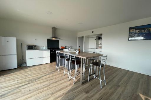 House Of 100 M 10 Min Walk From The City! - Housity