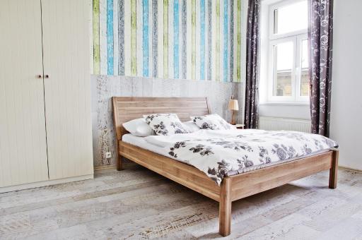 Royal Court Legerova - Housity