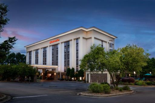 Hampton Inn Columbia I-26/Harbison Blvd - Housity