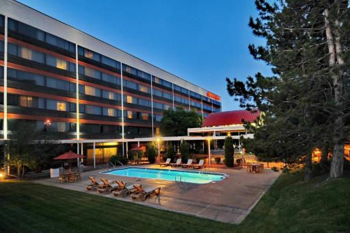 Hampton Inn Denver West Federal Center - Housity