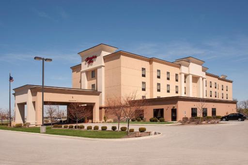 Hampton Inn Macomb - Housity