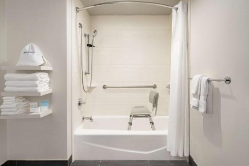 Hampton Inn New Orleans/St.Charles Ave - Housity
