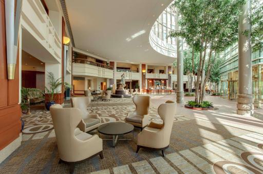 Hilton Boston Logan Airport - Housity