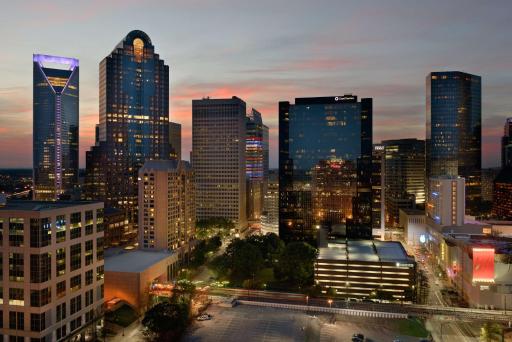 Hilton Charlotte Uptown - Housity