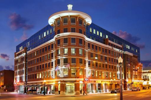 Hampton Inn & Suites Columbus-Downtown, Ohio - Housity
