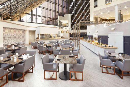DoubleTree by Hilton Dallas Near the Galleria - Housity